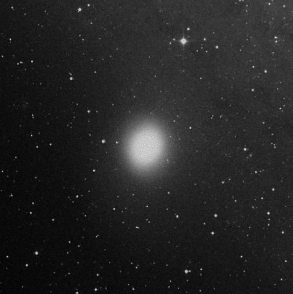 File:Ngc221.jpg