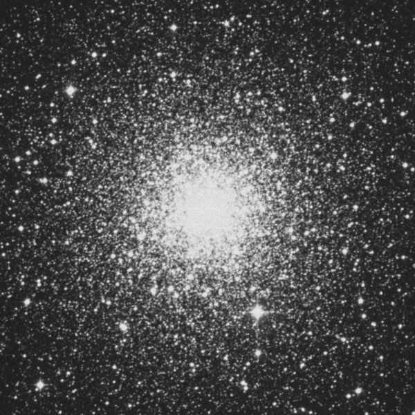 File:Ngc6752.jpg
